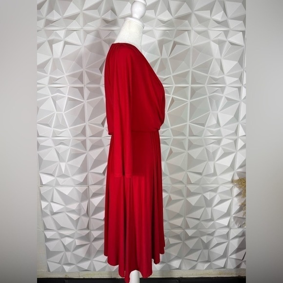 Max Mara Studio Women’s Red 3/4 Sleeve Nylon Mini V Neck Dress Size Medium - Picture 8 of 9